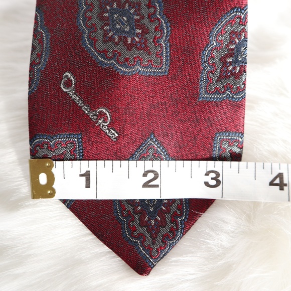 Oscar De La Renta Tie Designer Red Blue Paisley - Picture 4 of 8
